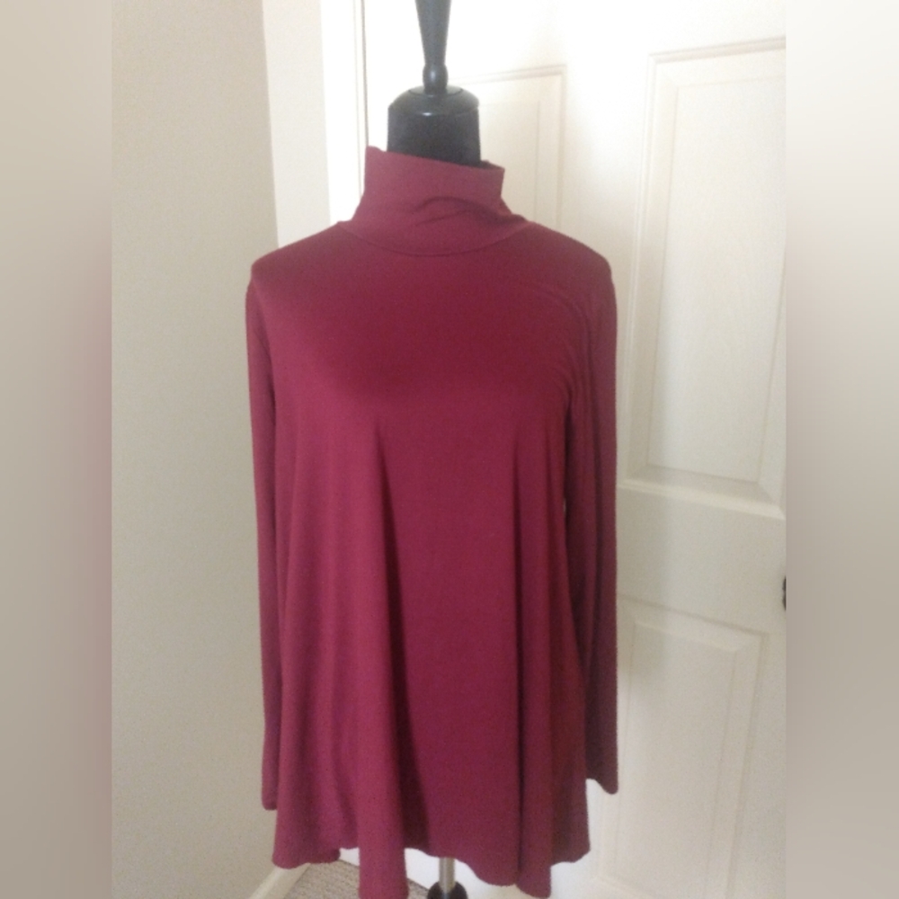 Sheila Rose turtle neck top